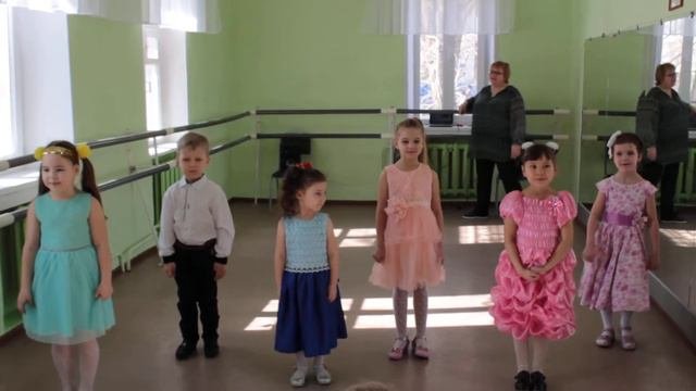 И так тоже бывает у маленьких артистов ))