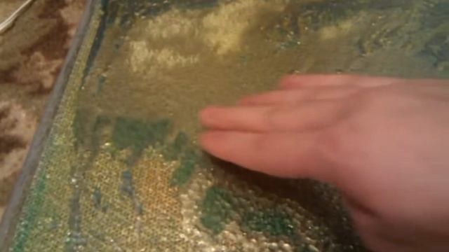 Двухцветная жидкая плитка с добавлением серебра.
