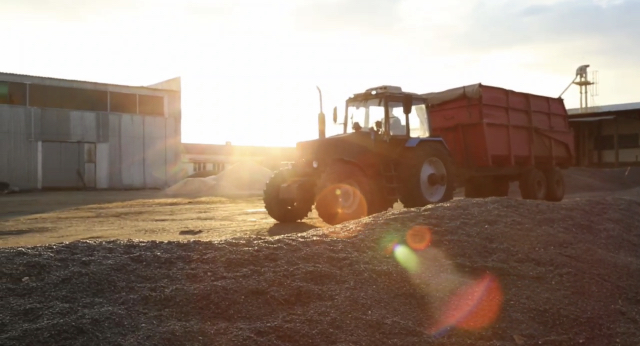 Наше новое атмосферное видео. Шины "Alliance" в работе на тракторах МТЗ, CLAAS и  John Deere.