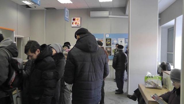 01.03.2017 Очередь в почтовом отделении на ул. Мавлютова, 9 05353