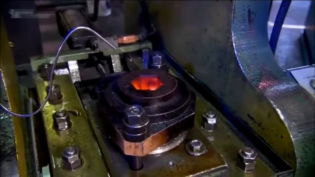 как делают болты