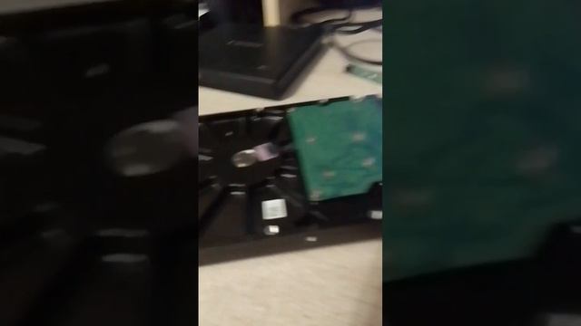 сдох hdd диск дефекты нету в диспетчере устройств,щилчки при включении