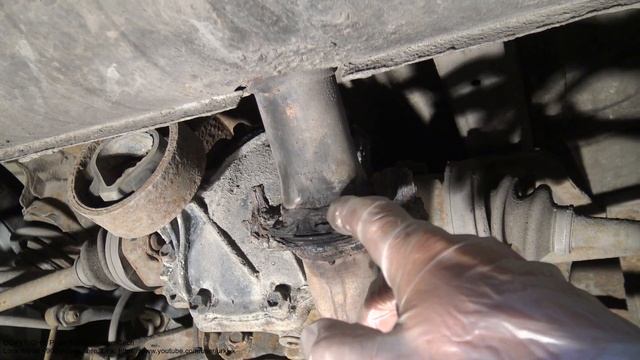 How to check Toyota Rav-4  exhaust pipe status and leaks