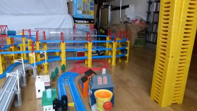 プラレール Tomy Trackmaster with Thomas Scruff Charlie  Henry.