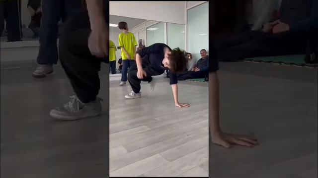 Два на два👌#брейкданс