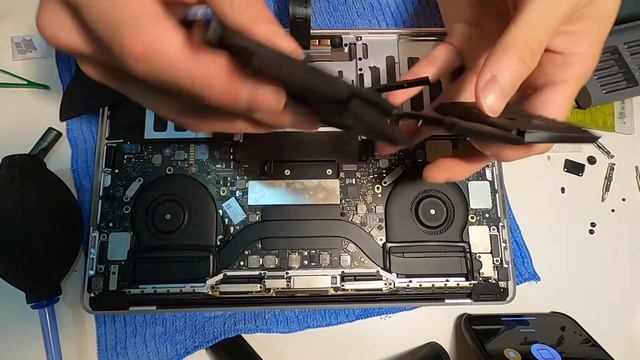 縮時記錄 如何幫 Macbook Pro 13 Touchbar 換電池 | Battery Replacement of Macbook Pro 13 2017 A1706