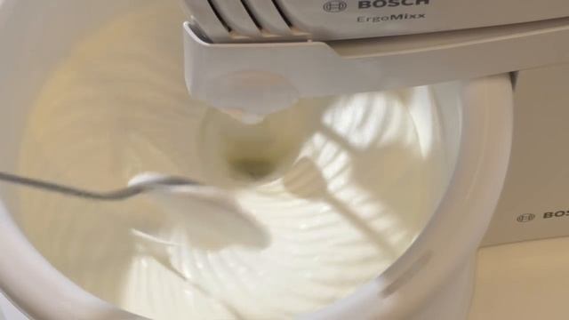 КАК ПРАВИЛЬНО  ВЗБИТЬ СЛИВКИ.  how to whip cream.