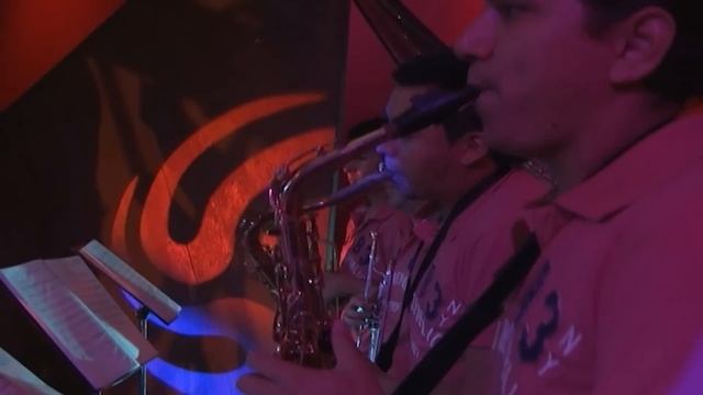 Guayaba Orquesta - Tabaco y Ron En Vivo