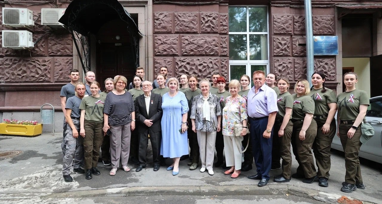 Дарья Борисова на встрече в совете ветеранов