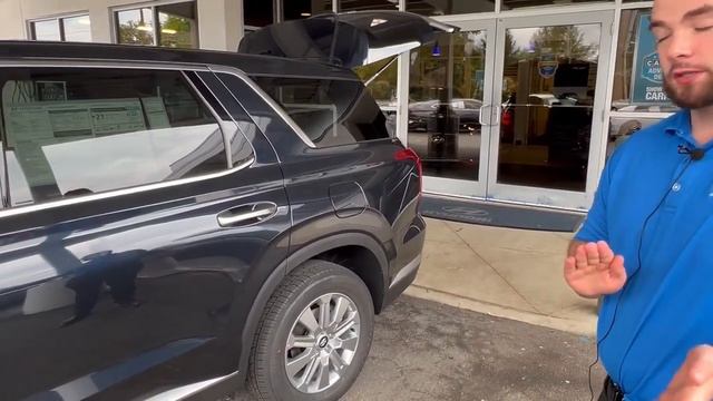 Walkaround on a New 2023 Hyundai Palisade SE for sale at Oxmoor Hyundai in Louisville