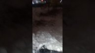 неуклюжий стул и чел