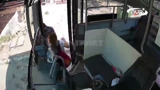 Этот водитель автобуса – настоящий мусульманин!