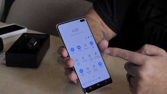 How to Use Wireless Power Share on Samsung Galaxy S10!