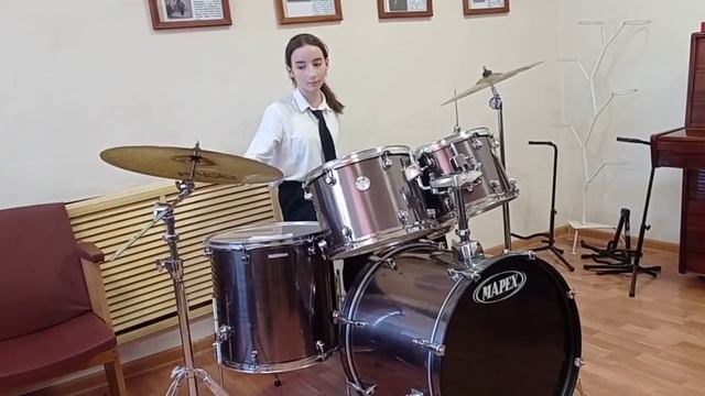Мирошникова Эвелина. ДМШ 1, 1- ый класс (ударные инструменты). Queen - " I want to break free"