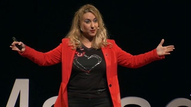 Persuade Con Tu Voz. Estrategias Para Sonar Creíble. | Emma Rodero | TEDxMalagueta