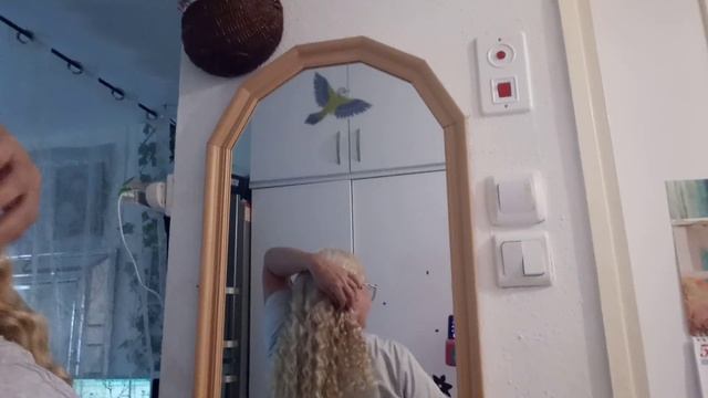 Я, одна из немногих женщин, кому нравятся свои волосы.