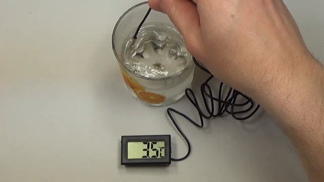 Встраиваемый электронный термометр с выносным датчиком зондом от -50°C до 110°C