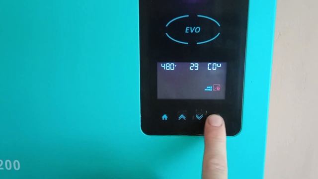 Гібридний інвертор EVO-6200