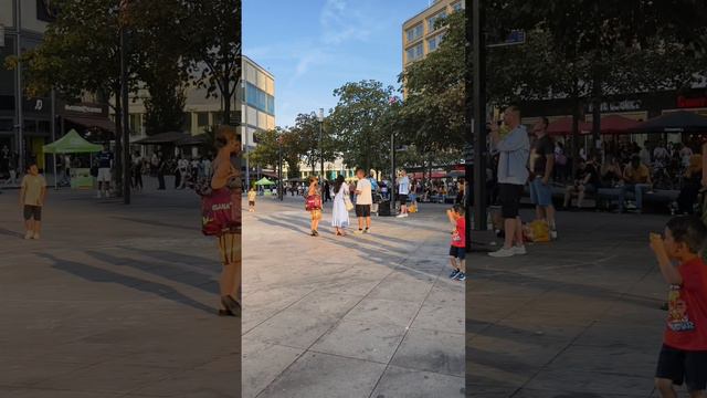 Musik am Alexanderplatz #kultur #berlin #alexanderplatz #mitte #spaß #atmosphere #musik #live #walki