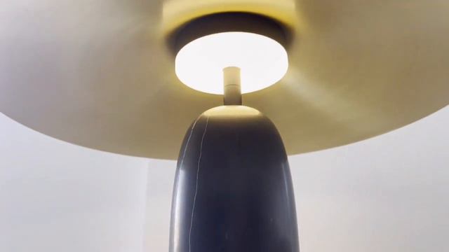 Настольная лампа KINE от Aromas Del Campoв наличии в салонах ARDEFO!