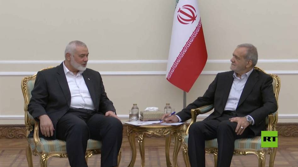 مشاهد للقاء إسماعيل هنية مع الرئيس الإيراني قبل ساعات من اغتياله
