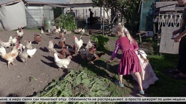 Сергей Владимирович уже три года как отец-одиночка и воспитывает 8 своих детей