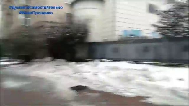 Киев Военное положение в Украине Что думают люди соц опрос Иван Проценко