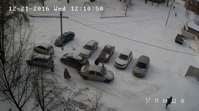 Завели Logan