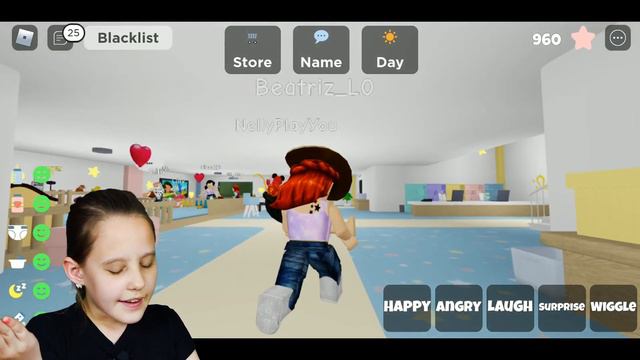 ИГРАЕМ В ROBLOX!!! Я БЫЛА МАЛЕНЬКОЙ!!! НО БЫСТРО ВЫРОСЛА!!!