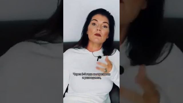 Почему возникают бабочки в животе?