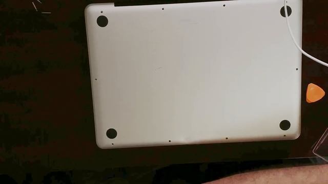 How to replace the battery on a 13" MacBook Pro