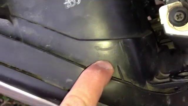 Adjust the headlight on Kia Optima  Magentis. Ajustar los faros en Kia Optima  Magentis.