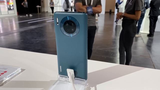 Обзор HUAWEI MATE 30 PRO и тест камеры в УЛЬТРА СЛОУ-МО 7680 FPS
