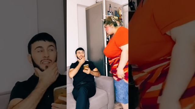 Она реально не видит, где бриллиант?!?
