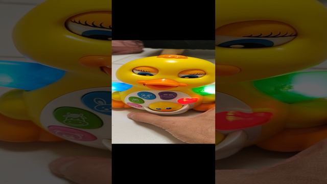 Интерактивная игрушка Huile Toys Танцующий утёнок