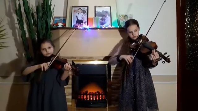 Малова Карина. Скрипка - 12 лет. Малова Иванна.Скрипка - 10 лет