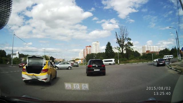 Долгопрудный. Перекрёсток лихачевское .ш. ул.летна