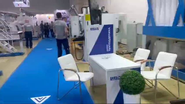Третий день выставки на Международном форуме мебельной промышленности в Москве
