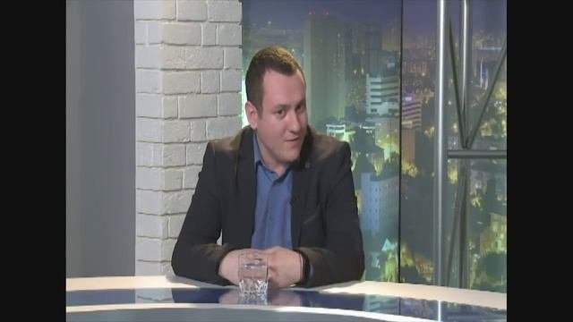 Красный ПолитОбзор на дебатах за Грудинина