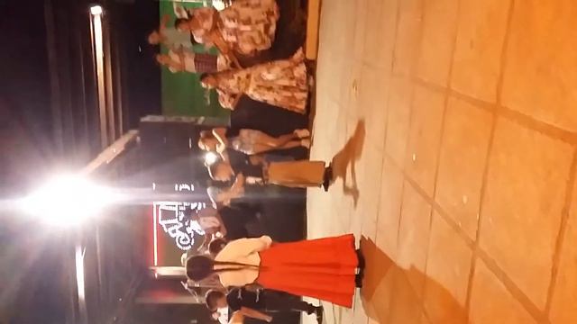 Mi sobrino Francisco bailando chacareta.