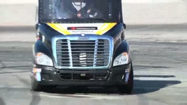 Дрифт на гоночном грузовике