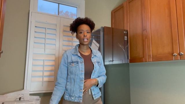 LG Styler Unboxing and hands on review with Victoria A Hamilton  Vlogmas 2022