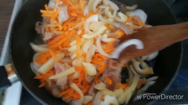 ПЛОЩАДКА ГОТОВА/ПОСТАВИЛИ ЕМКОСТЬ НА НОГИ/ГОТОВОЛЮ/ГРЕЧНЕВАЯ ЛАПША С МЯСОМ В КИСЛОСЛАДКОМ СОУСЕ