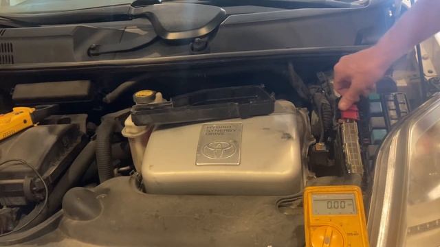 Increase fuel economy on Toyota Prius by using less features