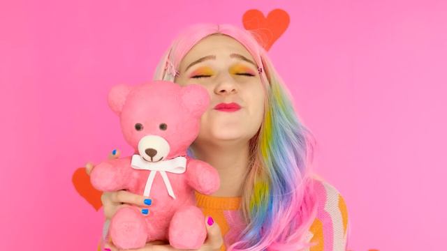 Челлендж. Шоколадная Еда vs Настоящая еда с Уэнсдей Аддамс от RaPaPa Challenge