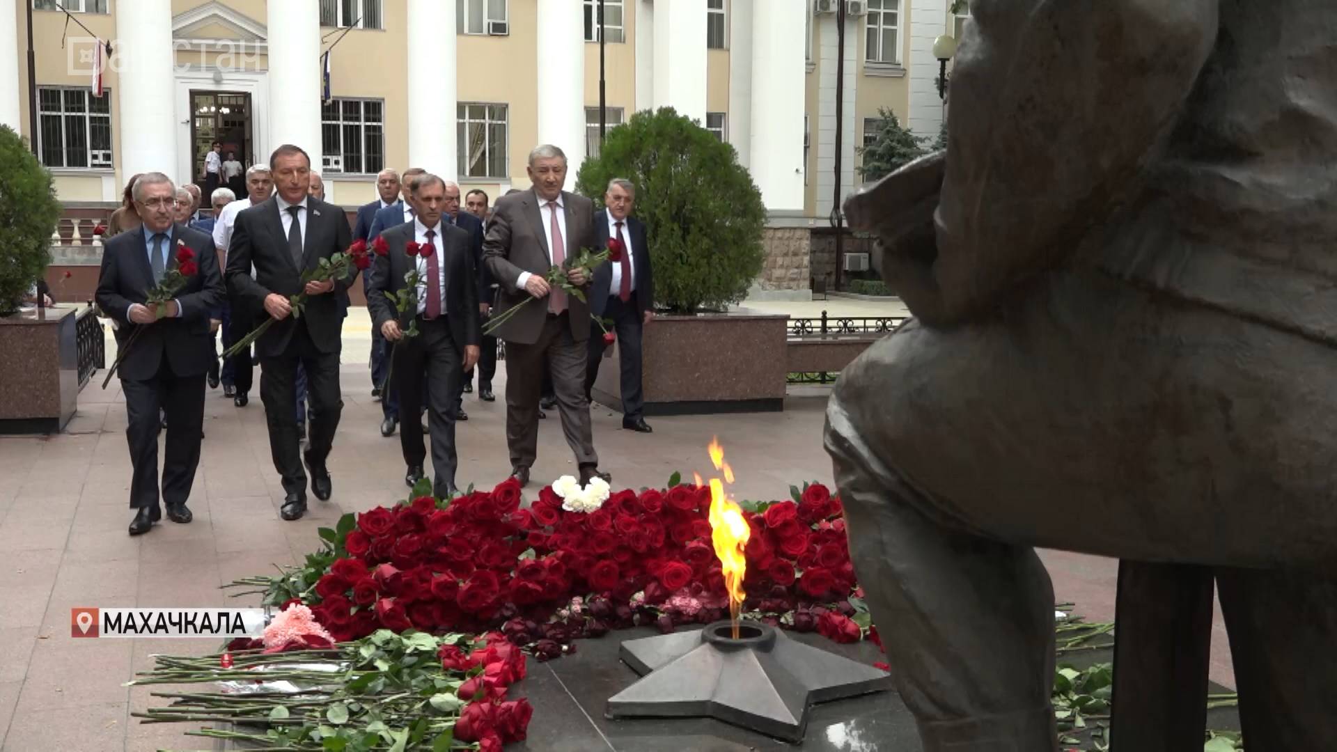 Депутаты НС почтили память жертв терактов
