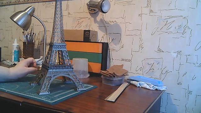 Эйфелева башня от Heller 1/700 Eiffel Tower from Heller 1/700