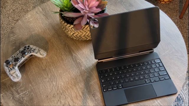 Apple Magic Keyboard vs Smart Folio Keyboard for Ipad Pro ⌨️