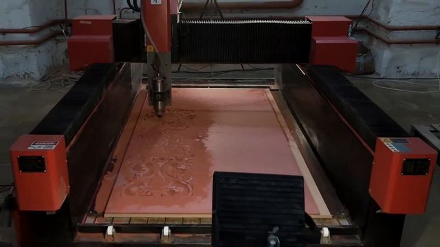 Производство изделий из дерева и искусственного камня на ЧПУ станке промышленного масштаба
