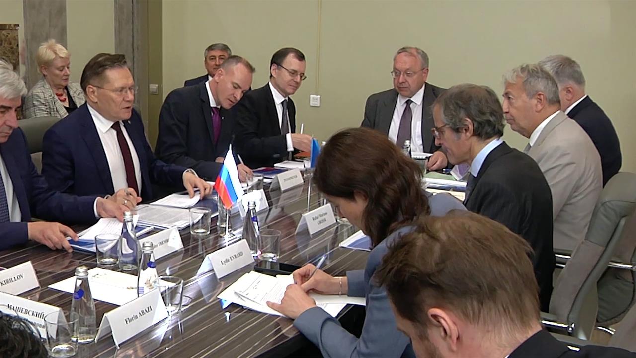 В Калининграде проходят переговоры главы Росатома Алексея Лихачева и гендиректора МАГАТЭ Р. Гросси.